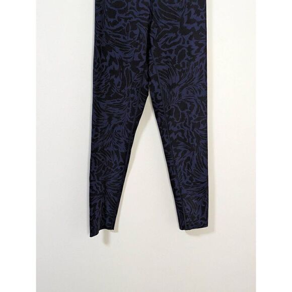 Aerie Offline by Aerie Goals 7/8 Leggings Hi-Rise Short Inseam Patterned Legging - Picture 3 of 7